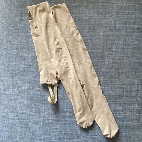 Capezio Nude Bodytights - Picture 6 of 6